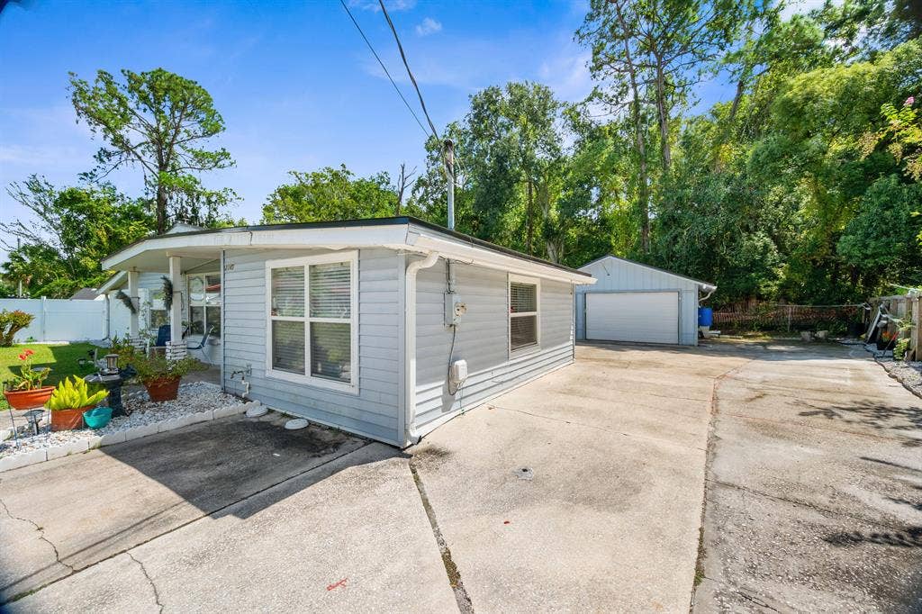 4 BR in Jacksonville