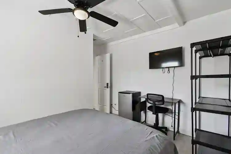 4 BR in St. Petersburg