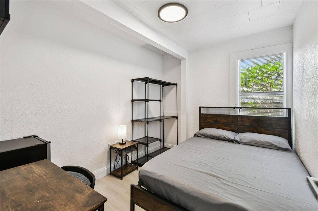 4 BR in St. Petersburg