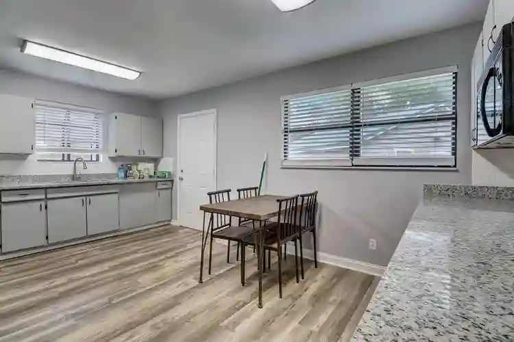 8 BR in Jacksonville