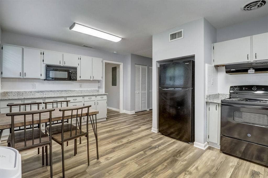 8 BR in Jacksonville