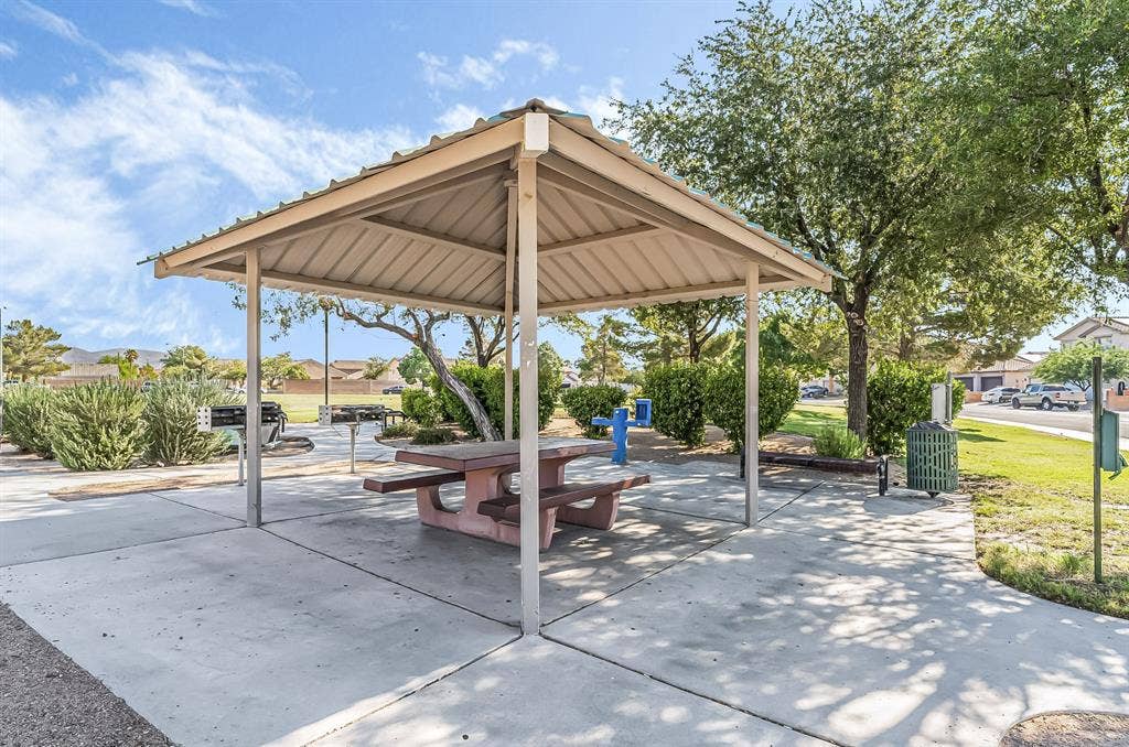 9 BR in North Las Vegas