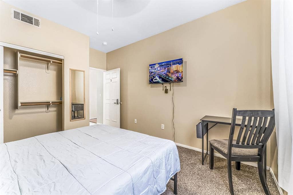 9 BR in North Las Vegas