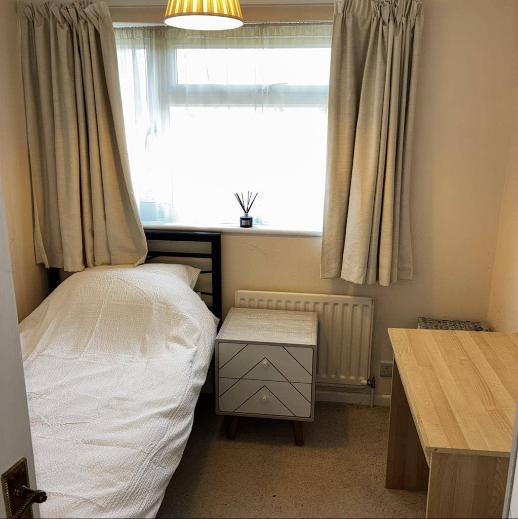 Newly furnished single room