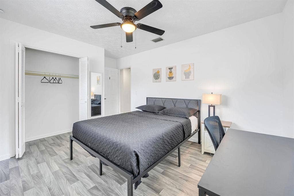 8 BR in Jacksonville