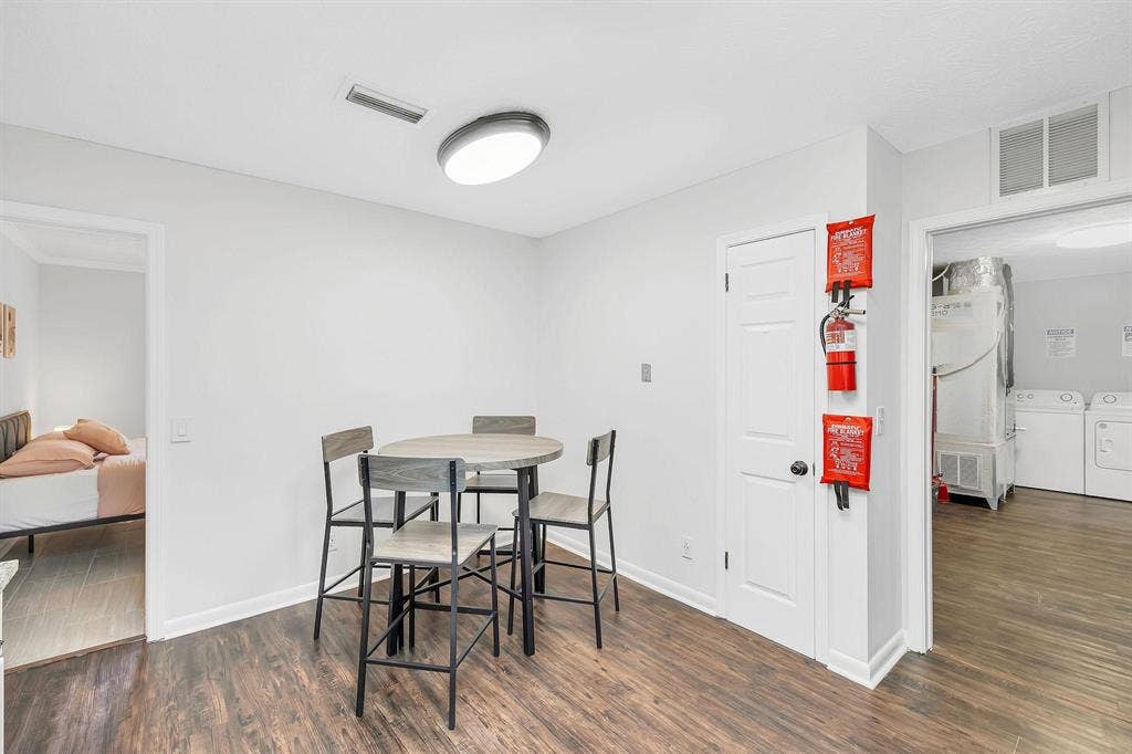 8 BR in Jacksonville