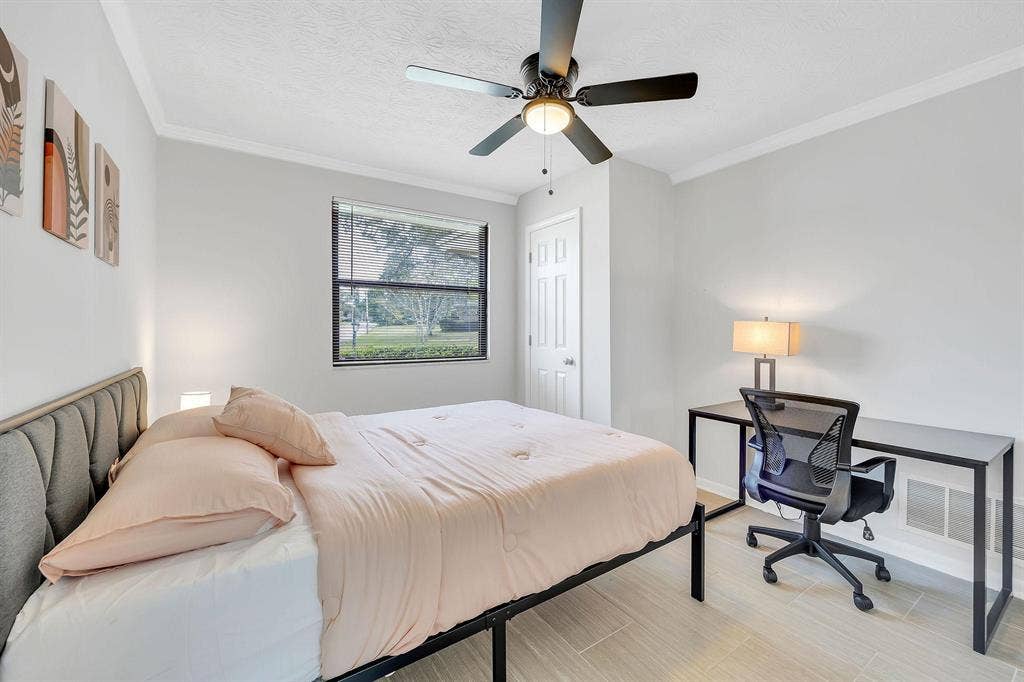 8 BR in Jacksonville