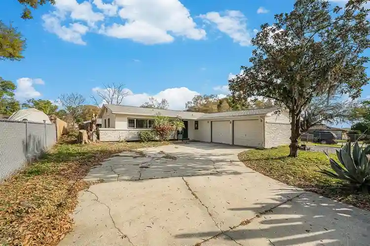 7 BR in Lakeland