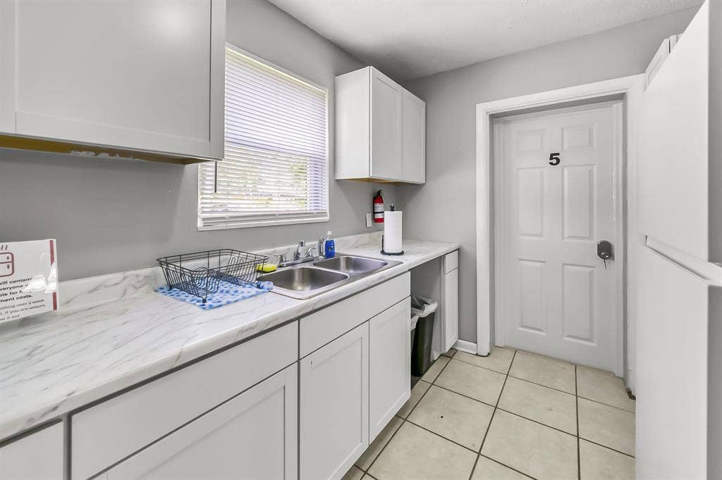 8 BR in Jacksonville