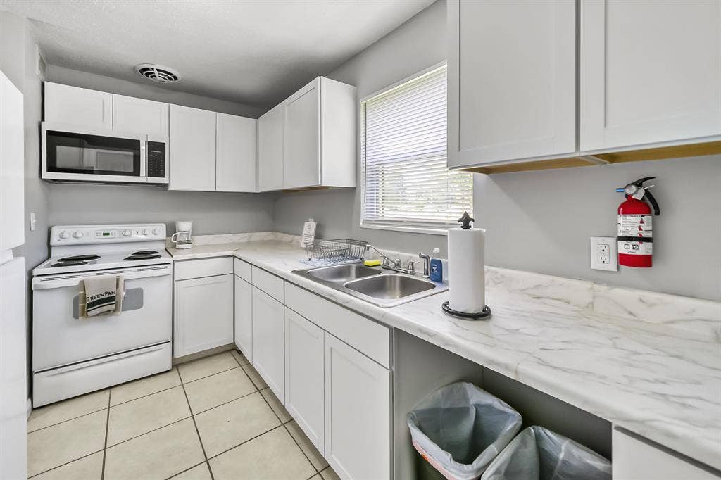 8 BR in Jacksonville