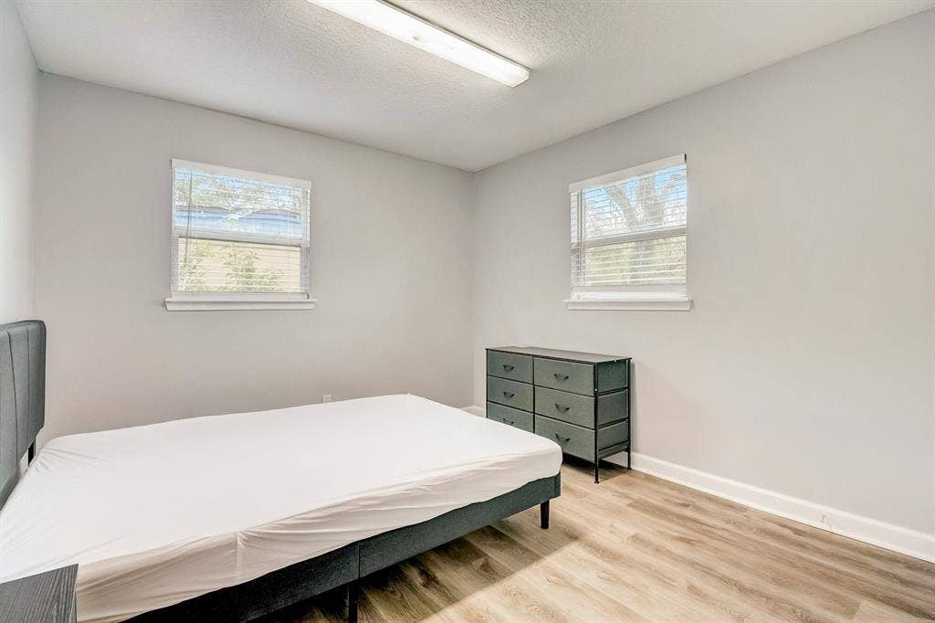 8 BR in Jacksonville