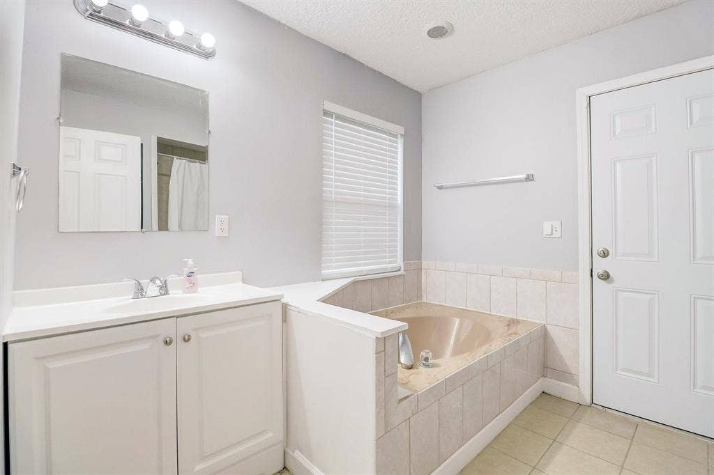 8 BR in Jacksonville