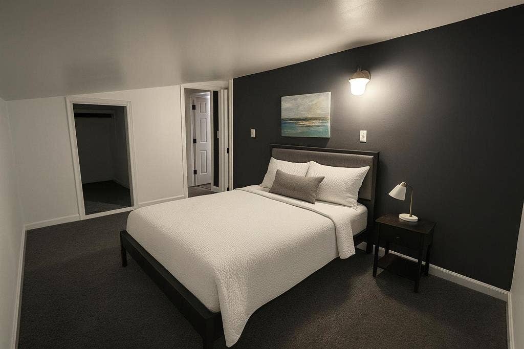 6 BR in Independence