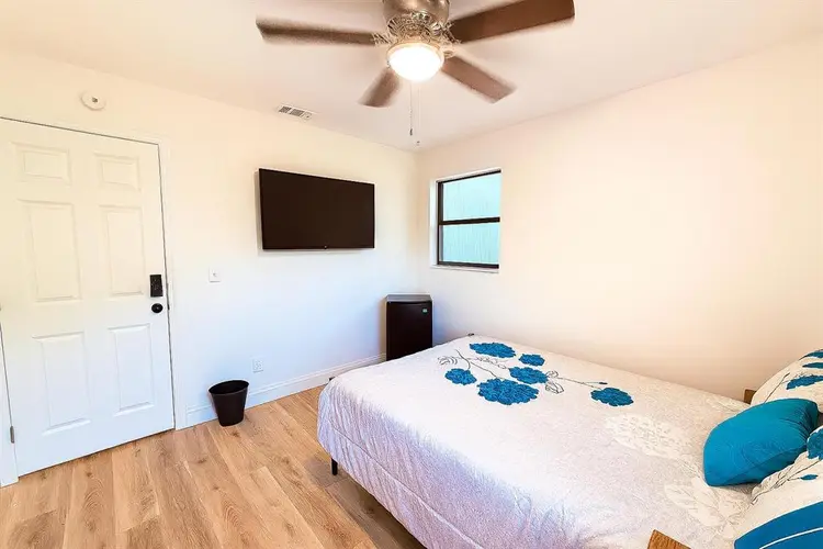 8 BR in Jacksonville