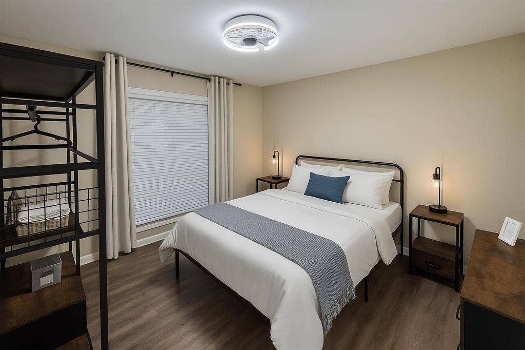 8 BR in Decatur