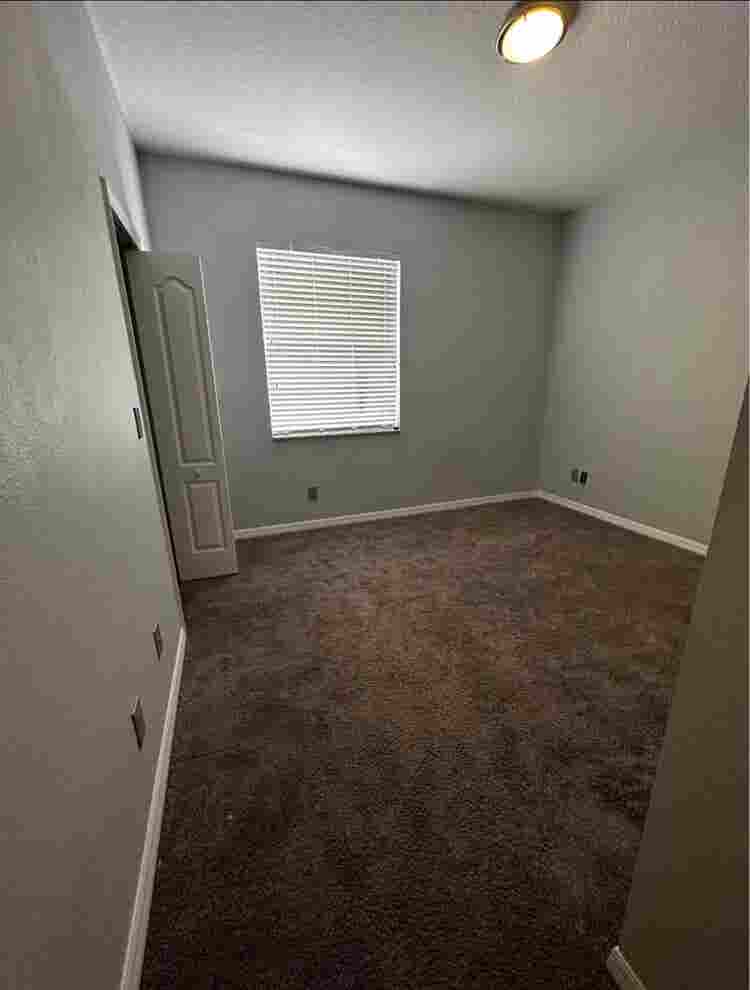 Quiet Room with private bathroom