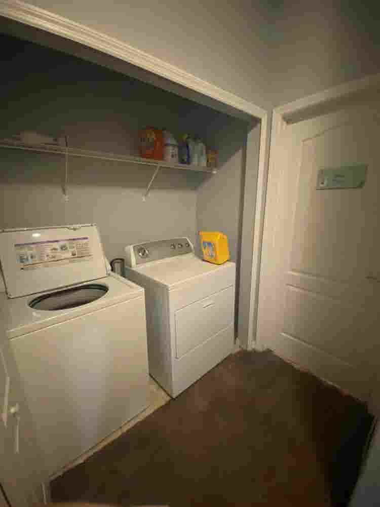 Quiet Room with private bathroom