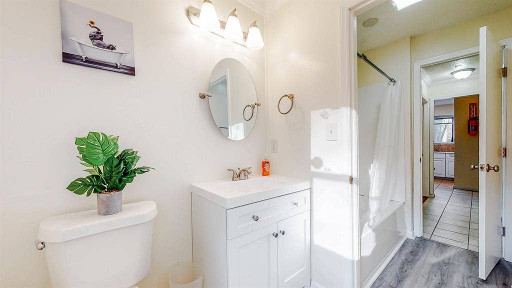 9 BR in Stone Mountain