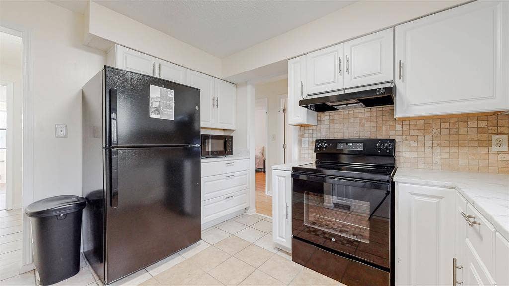 9 BR in Stone Mountain