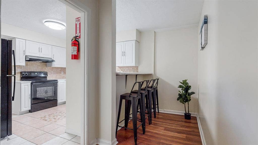 9 BR in Stone Mountain