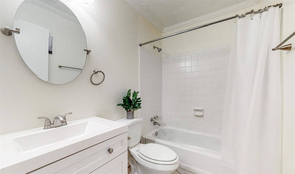 9 BR in Stone Mountain