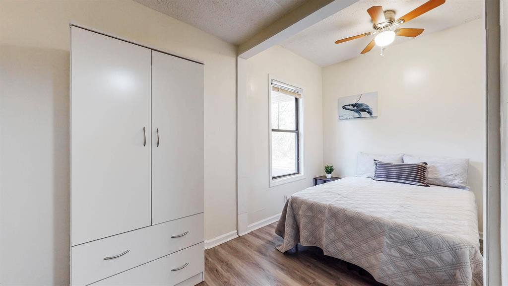 9 BR in Stone Mountain