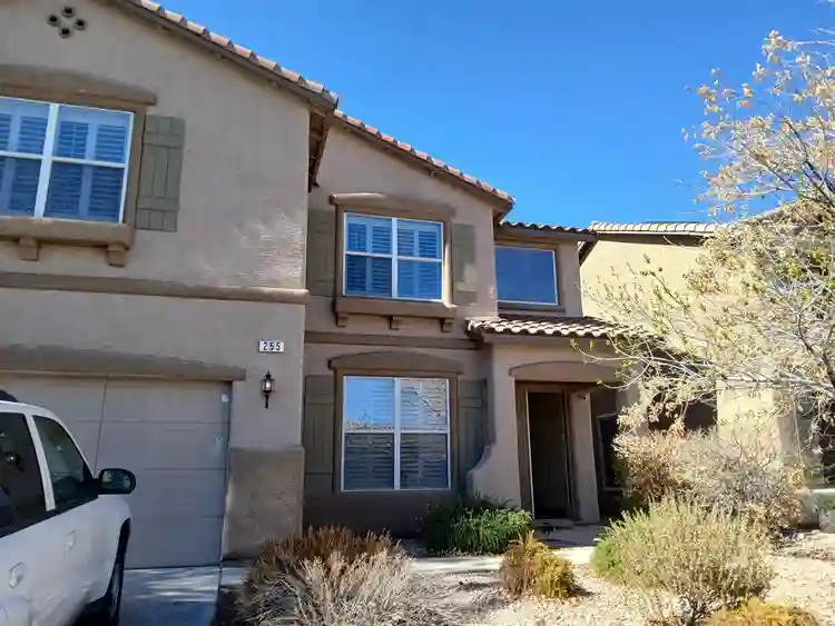 2 BR in Henderson