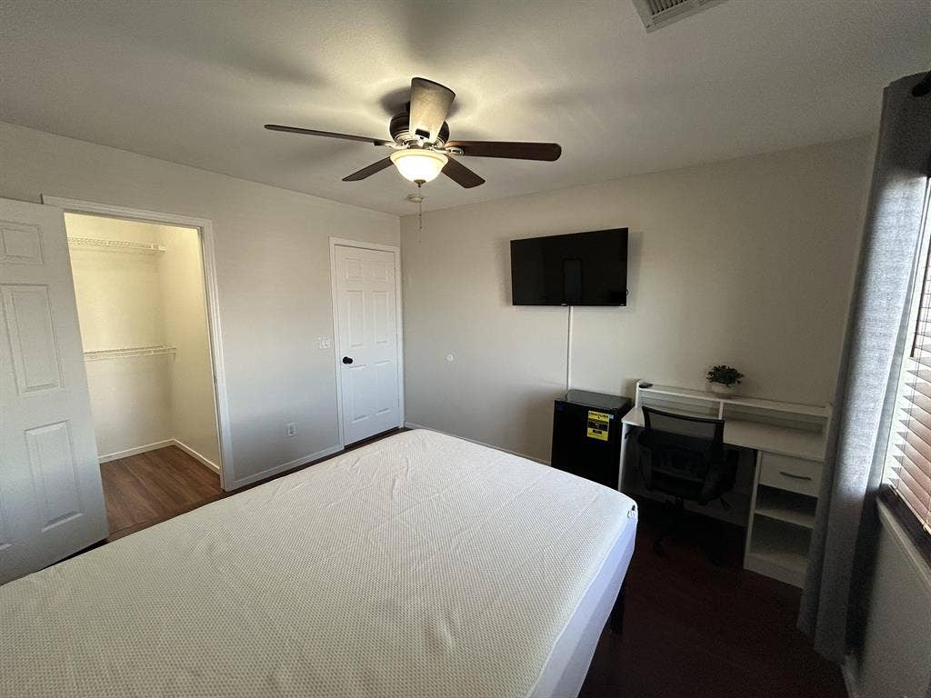 6 BR in North Las Vegas