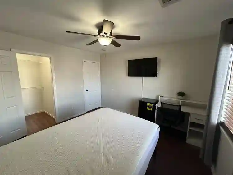6 BR in North Las Vegas