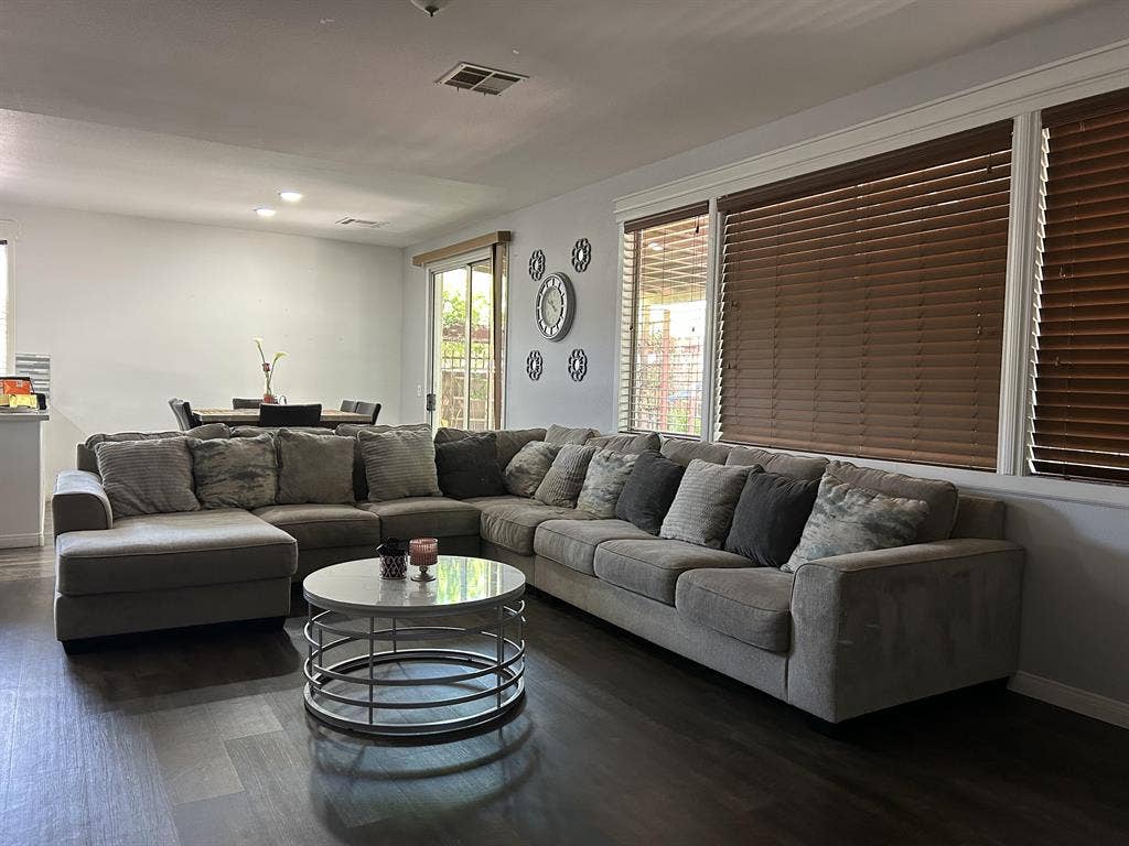 6 BR in North Las Vegas