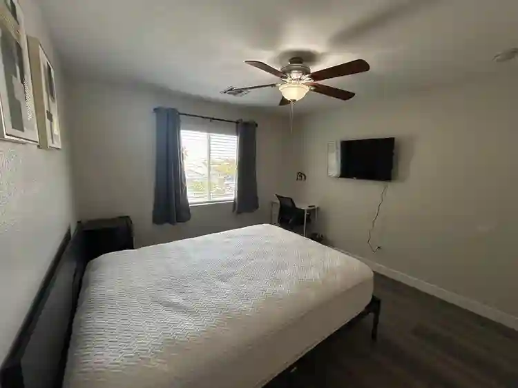 6 BR in North Las Vegas