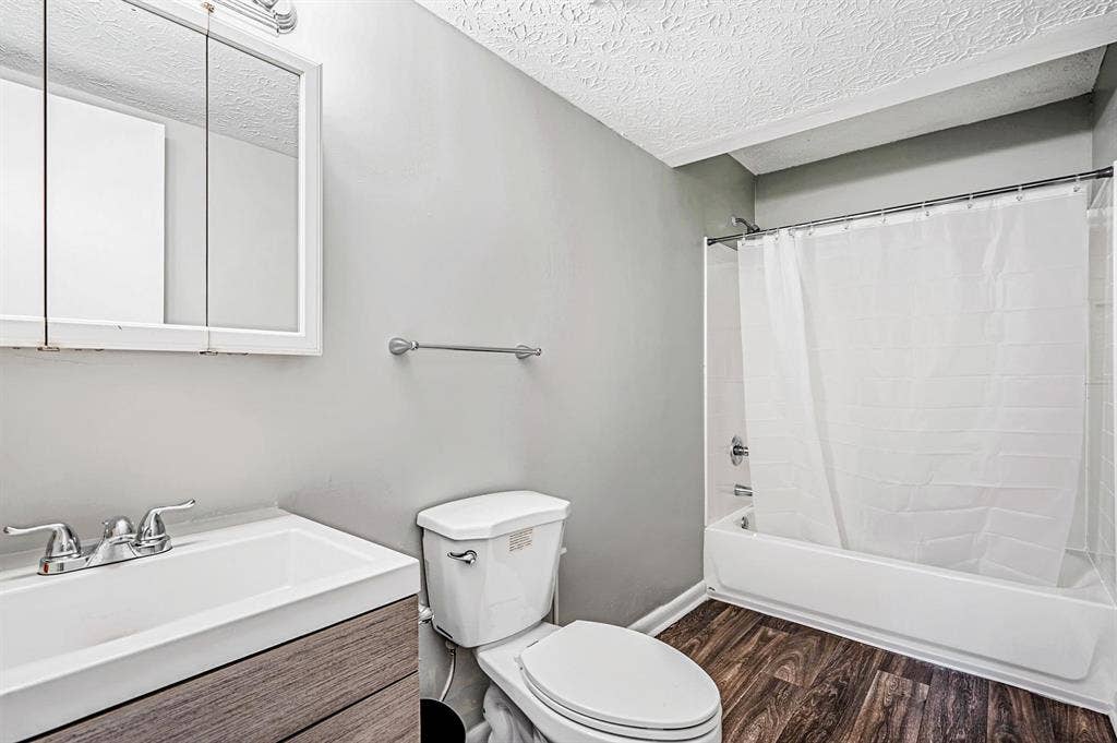 10 BR in Lithonia