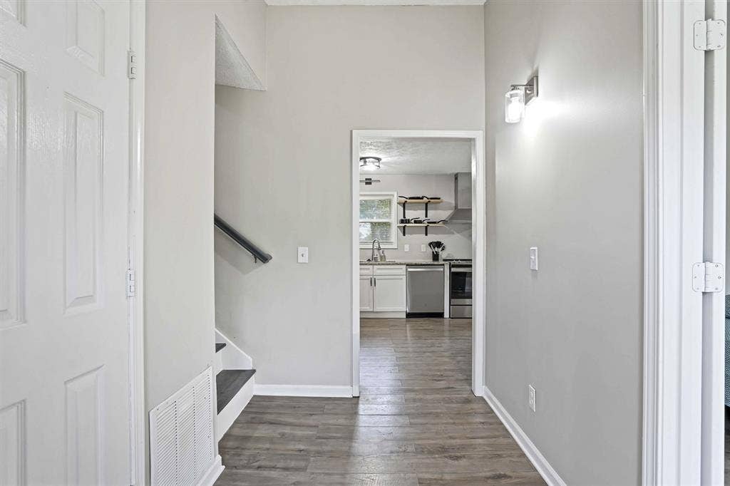 5 BR in Douglasville