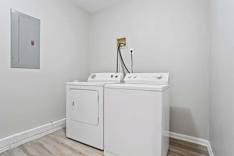 5 BR in Douglasville