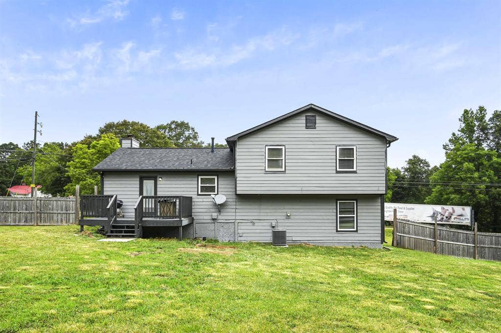 5 BR in Douglasville