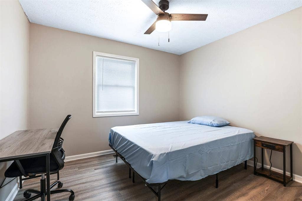 5 BR in Douglasville