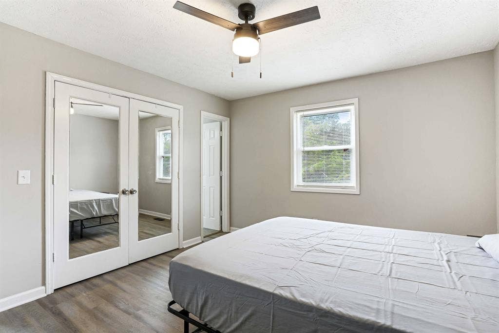 5 BR in Douglasville