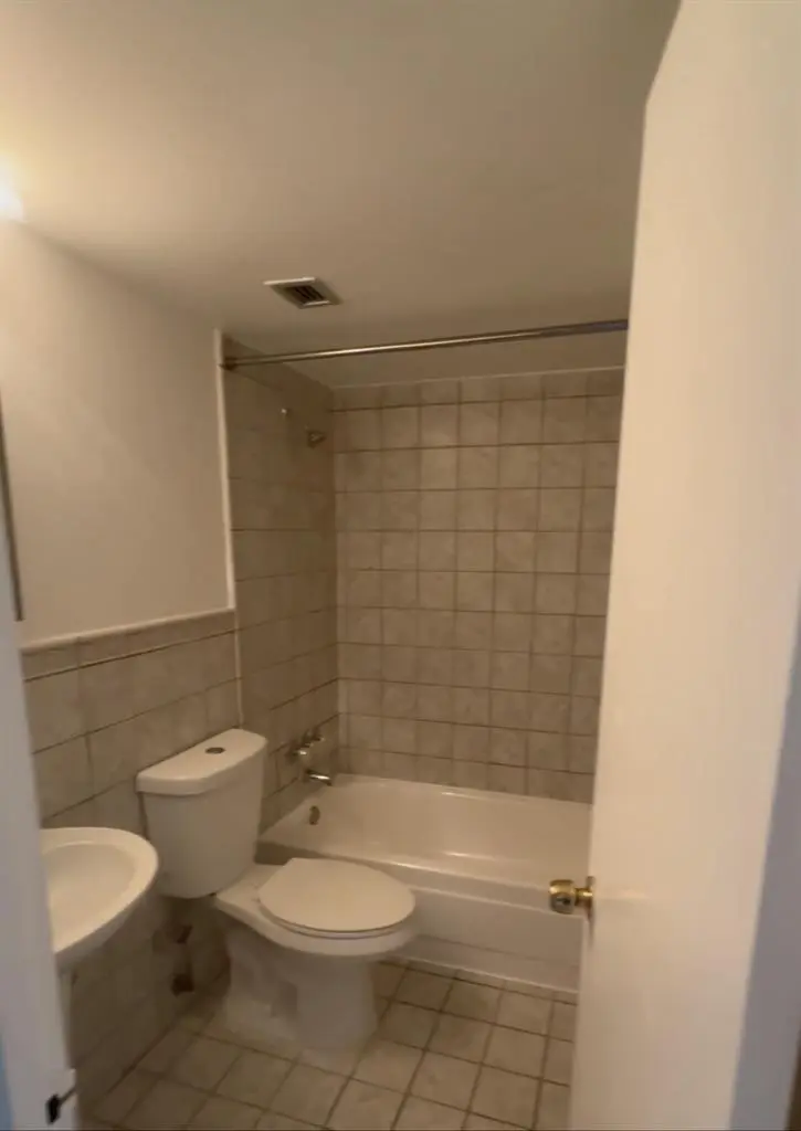 Se renta habitación amoblada