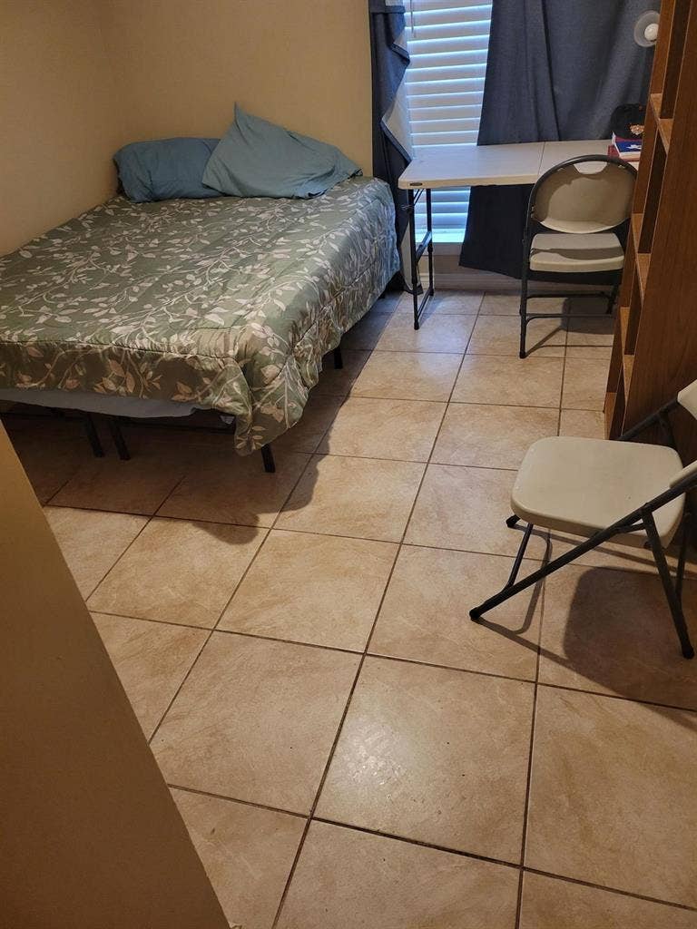 7 BR in Houston