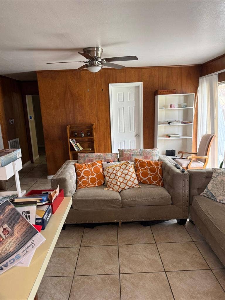 7 BR in Houston