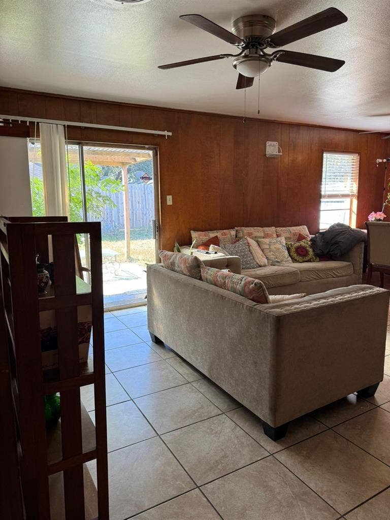 7 BR in Houston