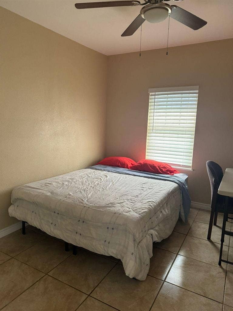 7 BR in Houston