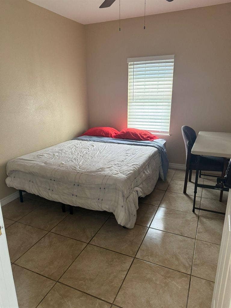 7 BR in Houston