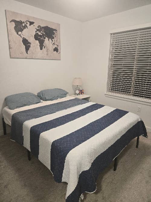 Looking for a female roommate