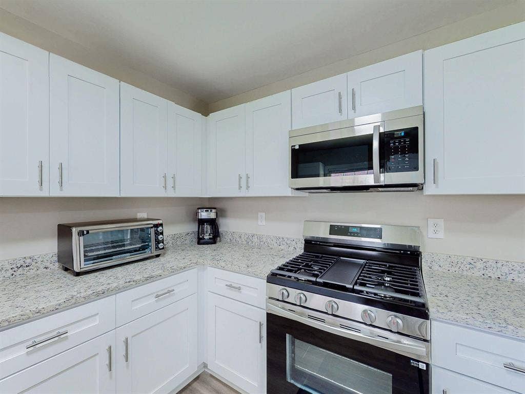 6 BR in Decatur