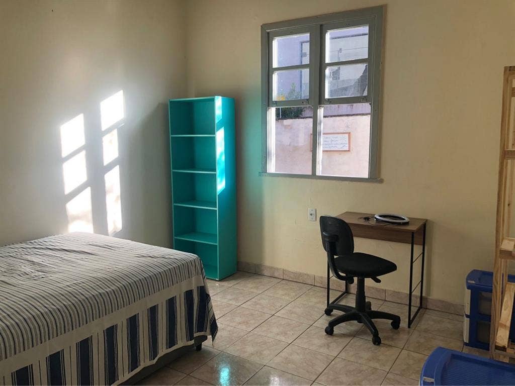 Quarto mobilado em Juvevê