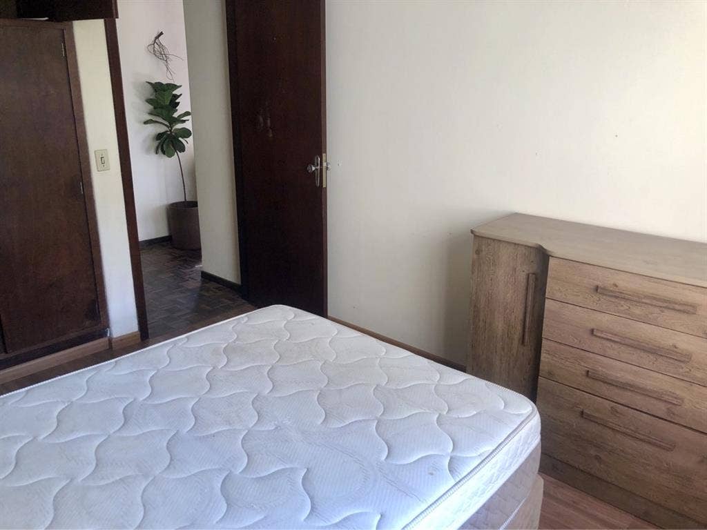 Quarto mobilado em Juvevê