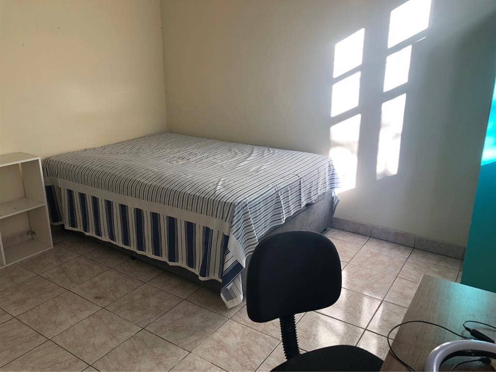 Quarto mobilado em Juvevê