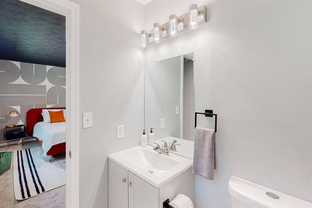 6 BR in Stone Mountain