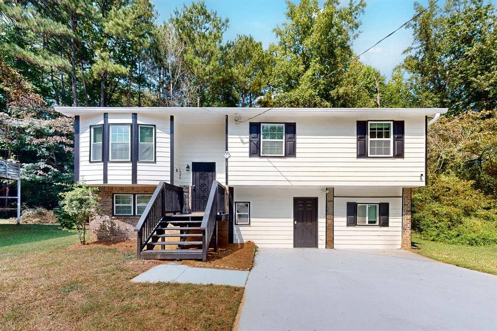 6 BR in Stone Mountain